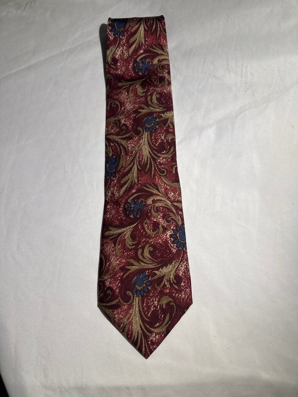 Claybrooke Mens 100% Silk Tie Burgundy Gold Paisley Made USA 57" Vintage